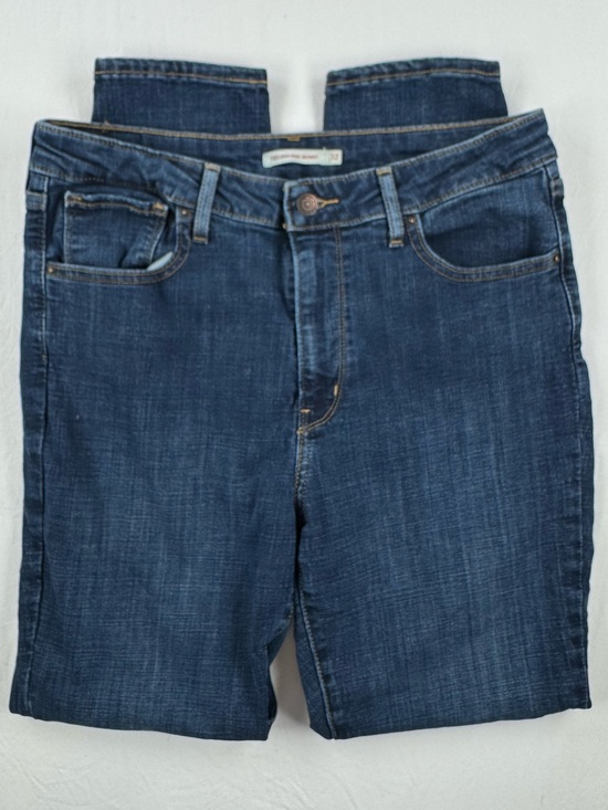 Levi's Denim - Levi's Women's 721 High Rise Skinny Jeans in Dark Blue Wash